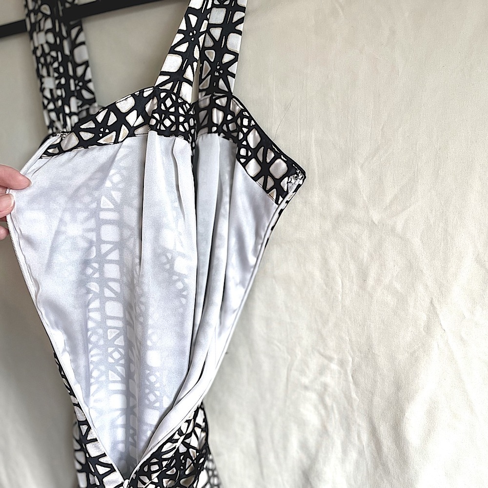 **NWOT** WHITE HOUSE BLACK MARKET, Geometric Pattern Silk Dress w/sash belt - Picture 8 of 11